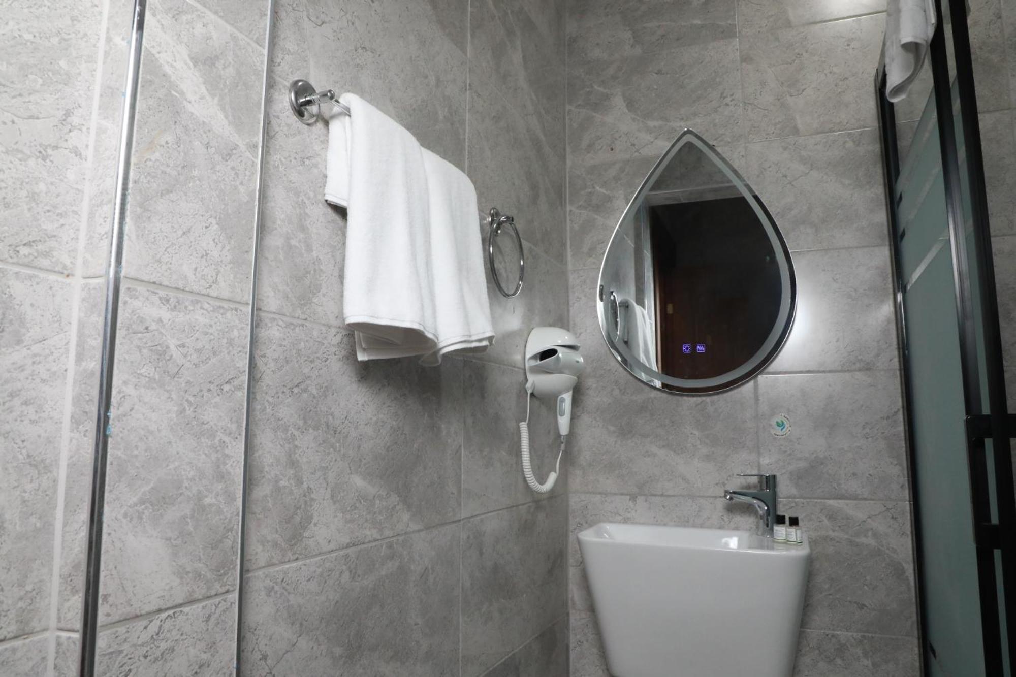 Rays Hotel Bakirkoey City Center Istanbul Exterior photo